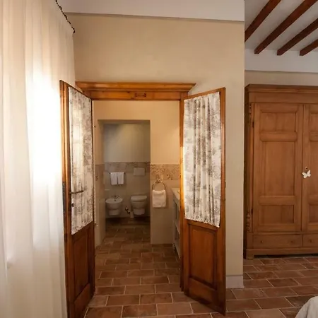 Le Del Borgo Гостевой дом Монтескудайо