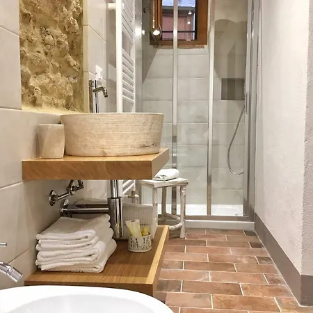 Le Del Borgo Гостевой дом Монтескудайо